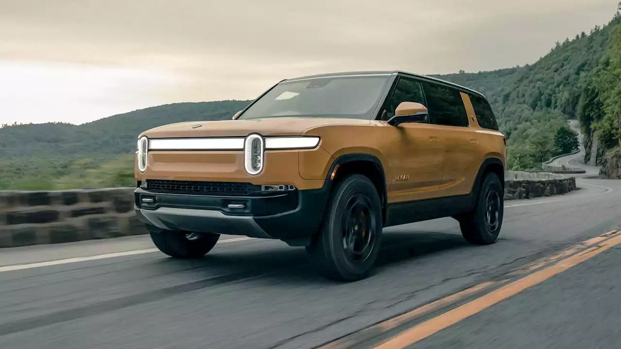 Rivian Confirms 390-Mile R1S Max Pack Dual Motor, Coming This Fall