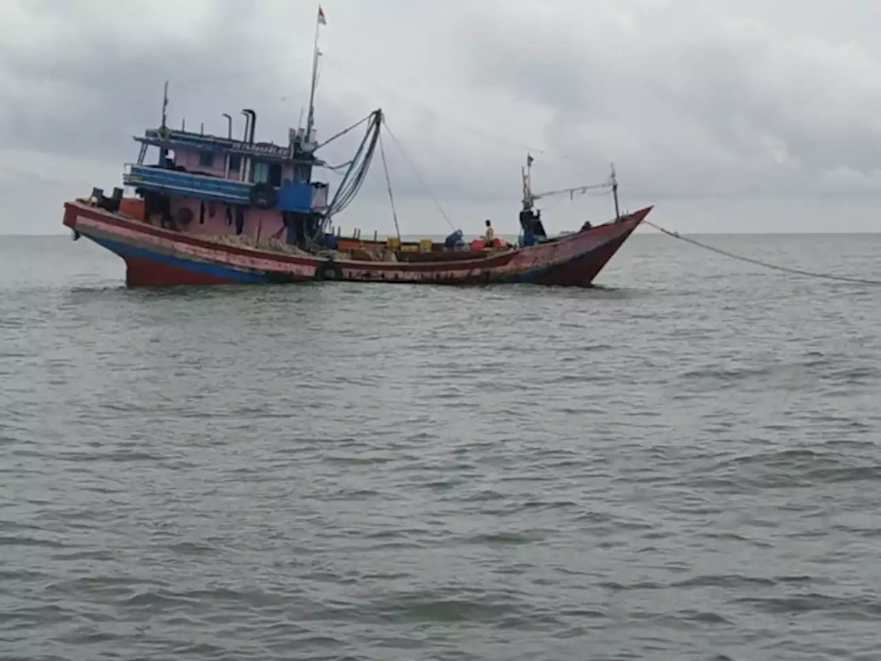 Kapal Asal Jateng Semakin Meresahkan: Dengan Alat Cantrang, Tangkap Puluhan Ton Ikan