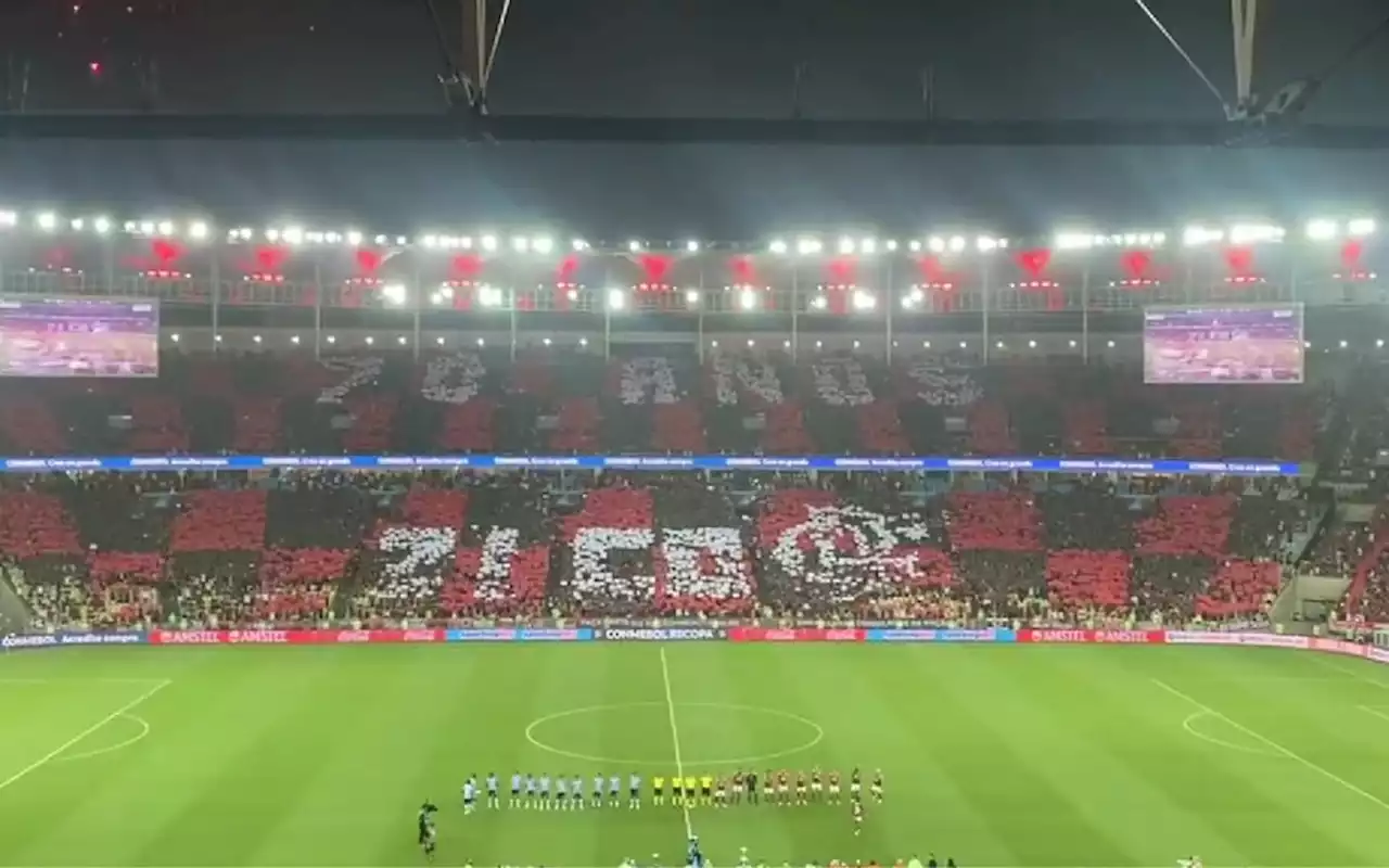 Torcida do Flamengo faz mosaico em homenagem aos 70 anos de Zico | Flamengo | O Dia