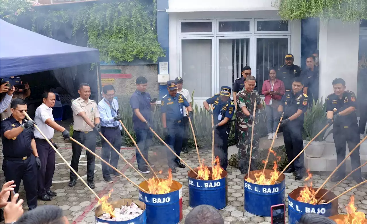 Bea Cukai Tegal Musnahkan Jutaan Batang Rokok Ilegal