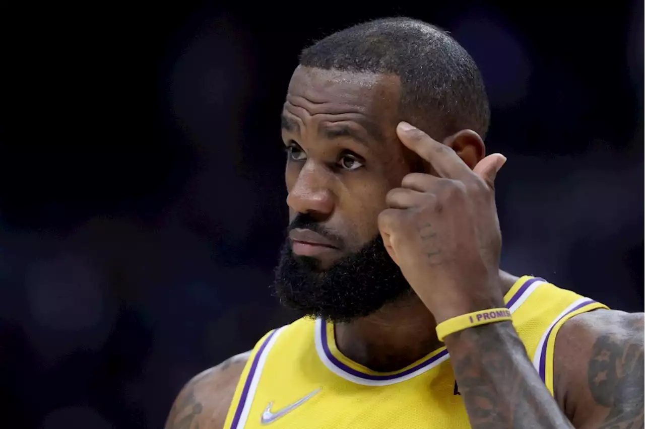 LeBron James might miss weeks, but Lakers say it’s no excuse in playoff chase