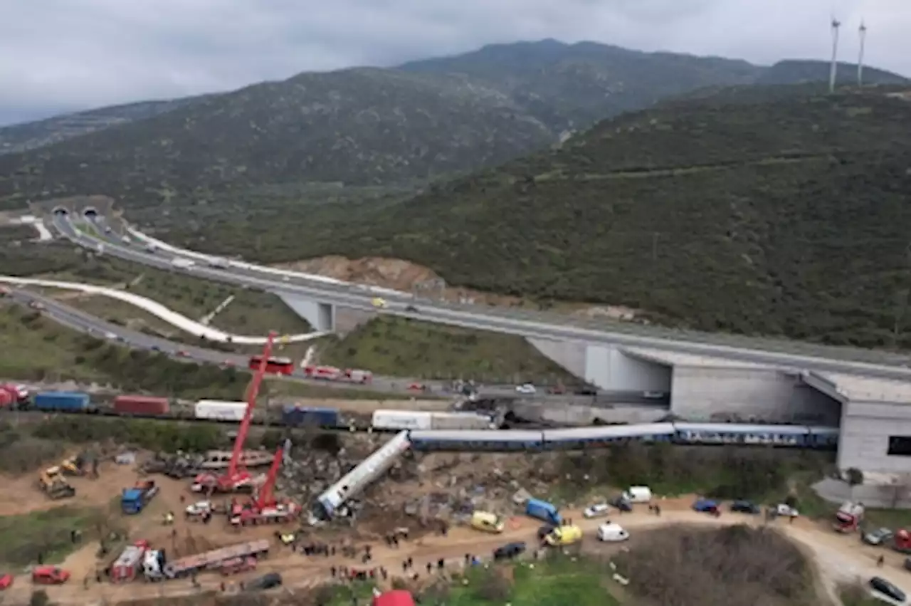 Fire brigade: Temperature in train which crashed in Greece reached 1,300 degrees Celsius