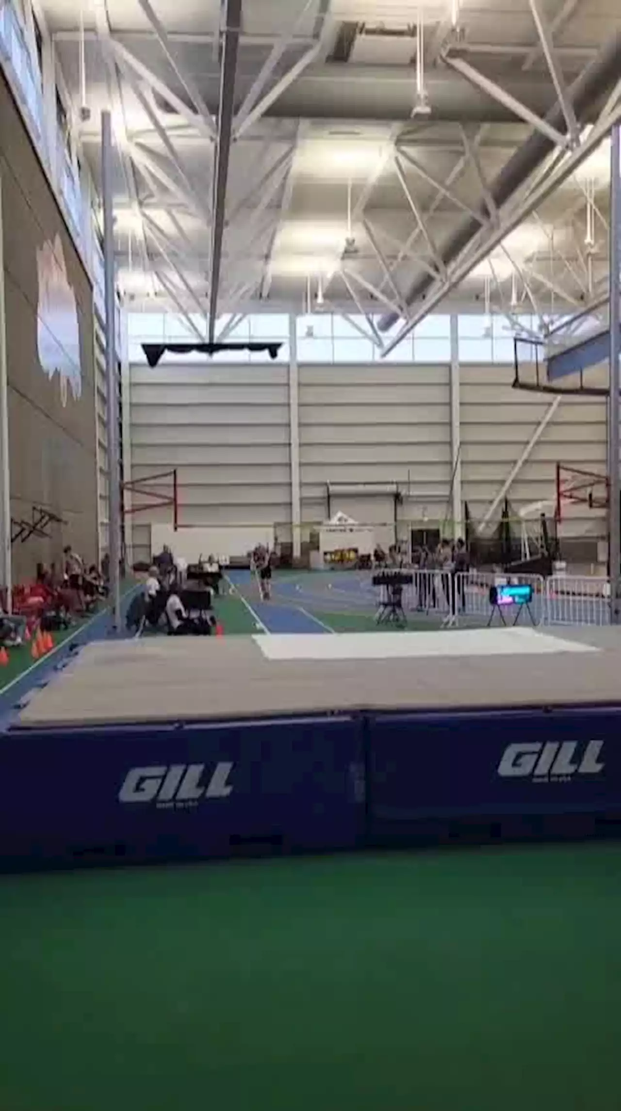 WATCH: 78-year-old pole B.C. pole vaulter