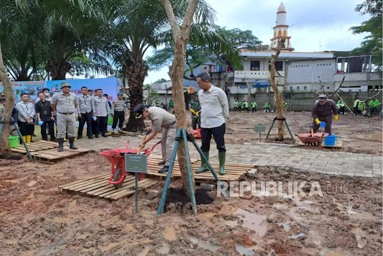 Heru Budi Klaim Telah Bangun 238 Titik Kawasan Hijau di Jakarta  |Republika Online