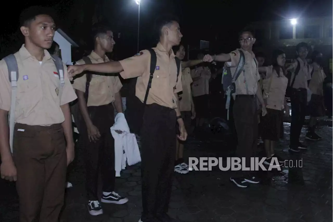 Pandangan Sains Soal Usulan Siswa SMA di NTT Masuk Jam 5 Pagi |Republika Online