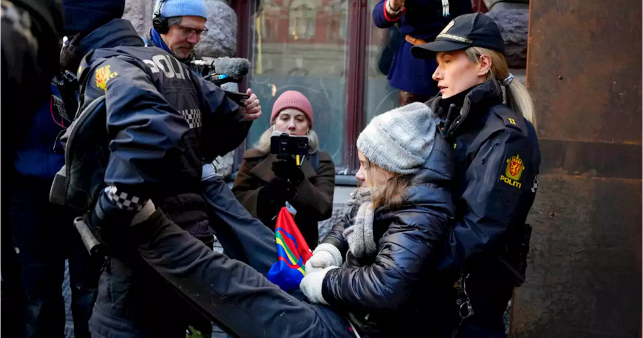 Activistas protestan contra una planta eólica en Noruega; desalojan a Greta Thunberg