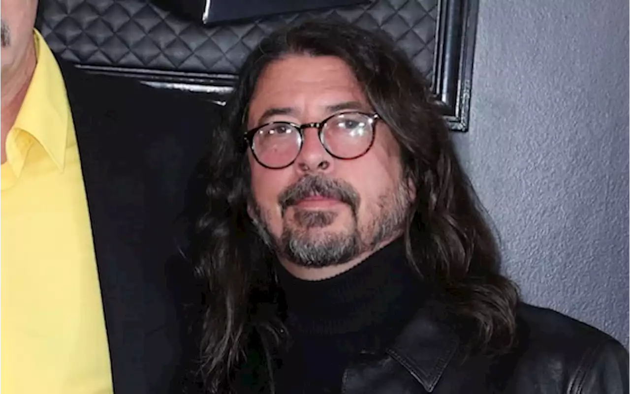 Dave Grohl ha cucinato per centinaia di senzatetto per 24 ore