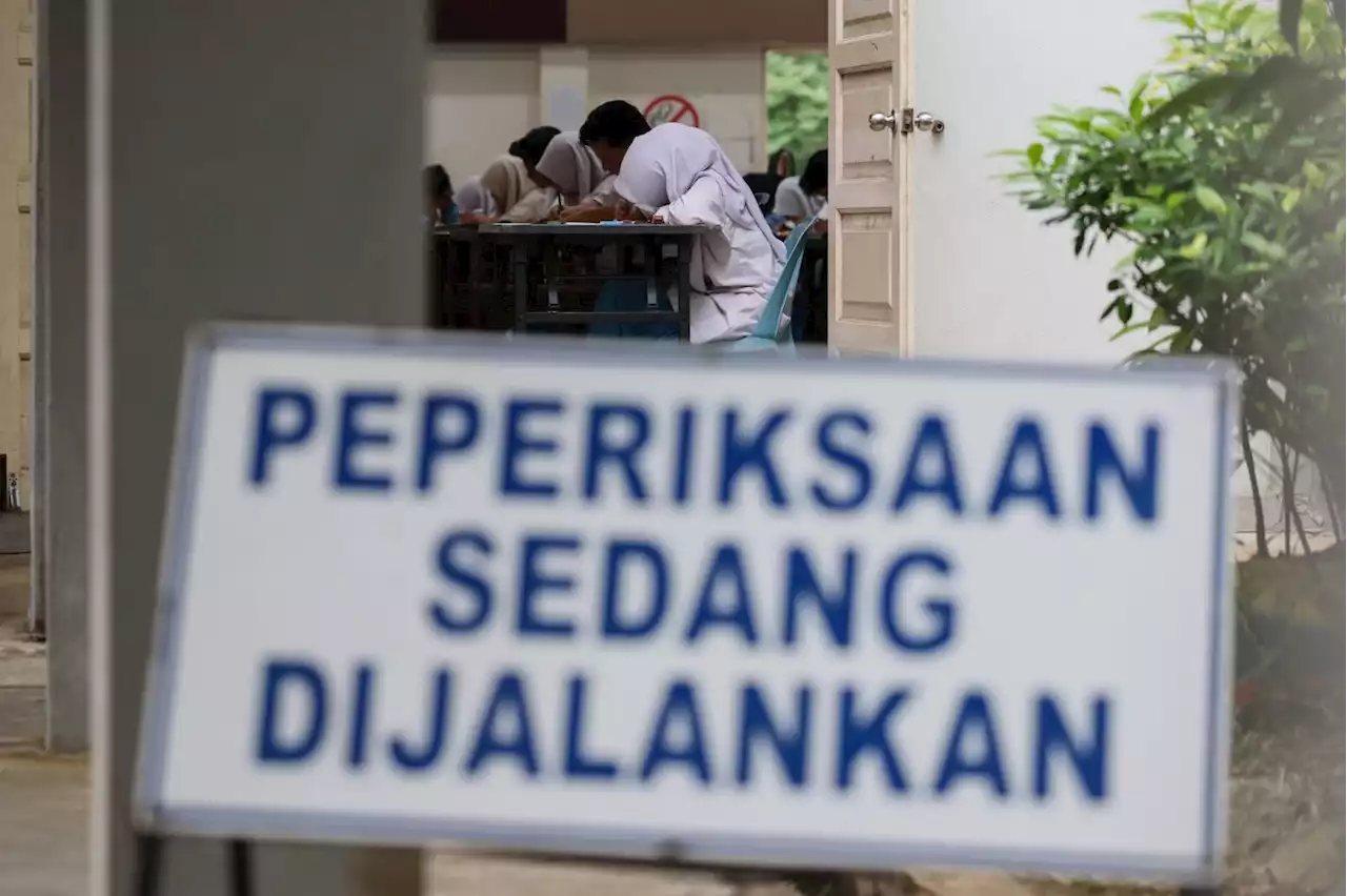 Almost 90 SPM candidates in Johor unable to sit for papers due to floods