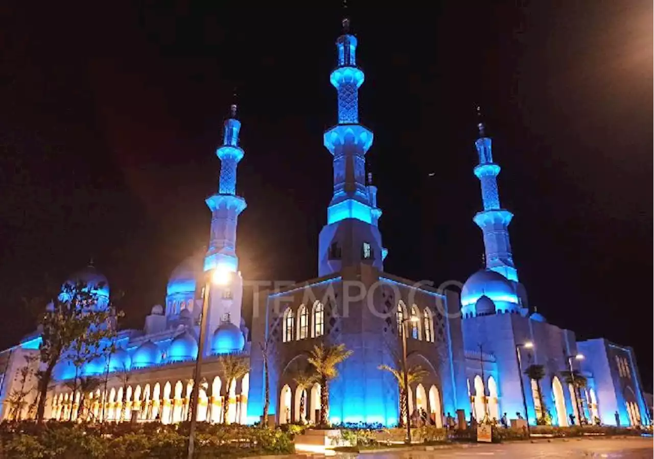 Program Ramadan di Masjid Raya Sheikh Zayed Solo yang Baru Diresmikan, Bagi 4.000 Takjil Setiap Hari