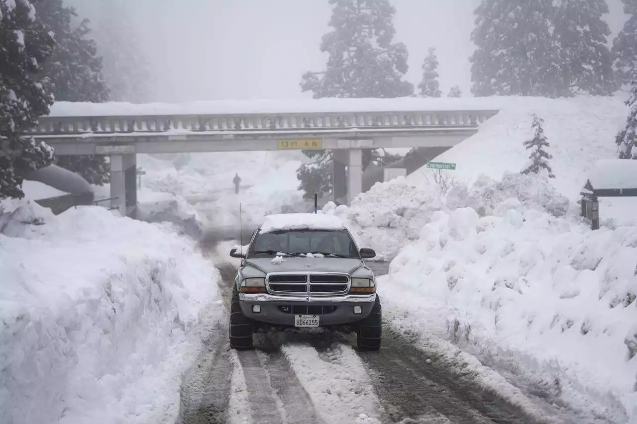 To the rooftops: Staggering snowfall in California mountains - Terrace Standard