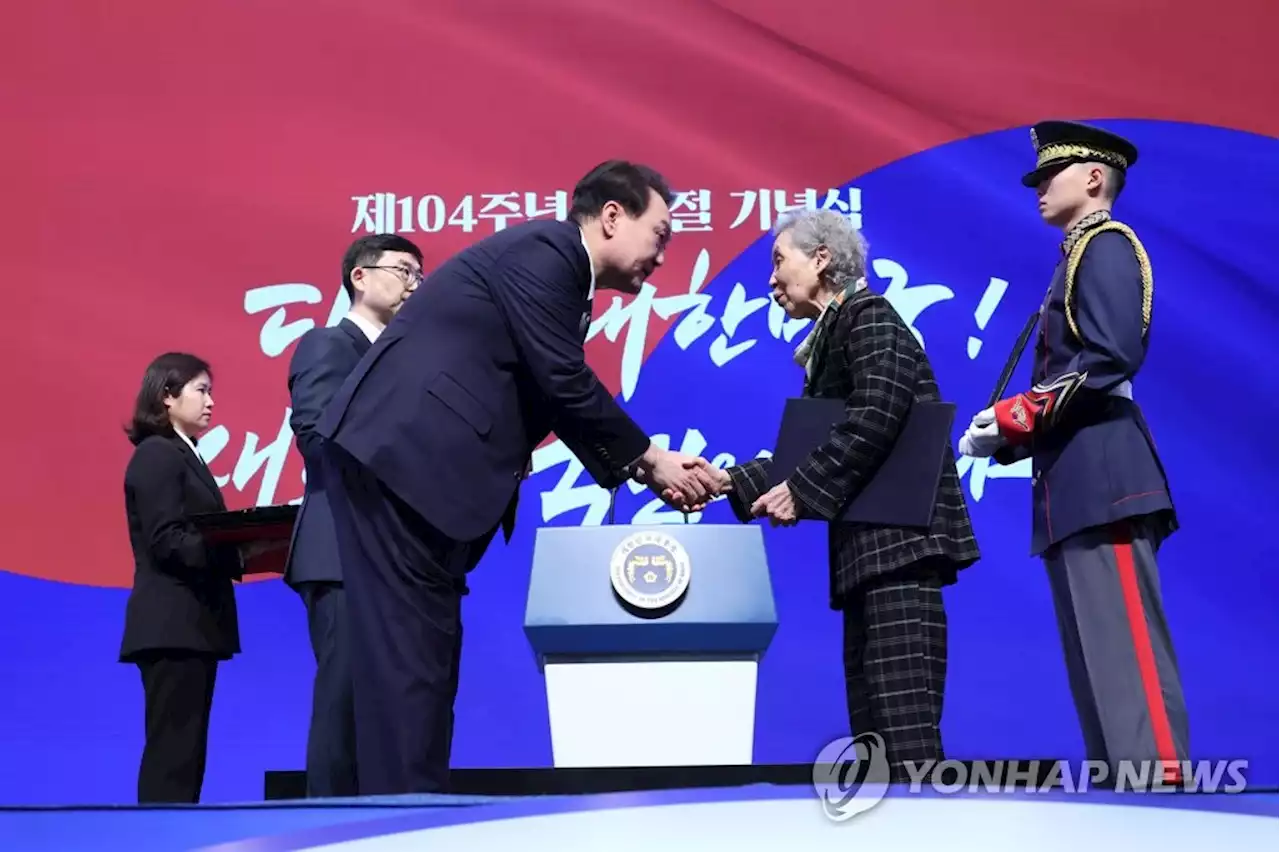 尹대통령 '일본, 과거 군국주의 침략자에서 협력파트너로 변해' | 연합뉴스