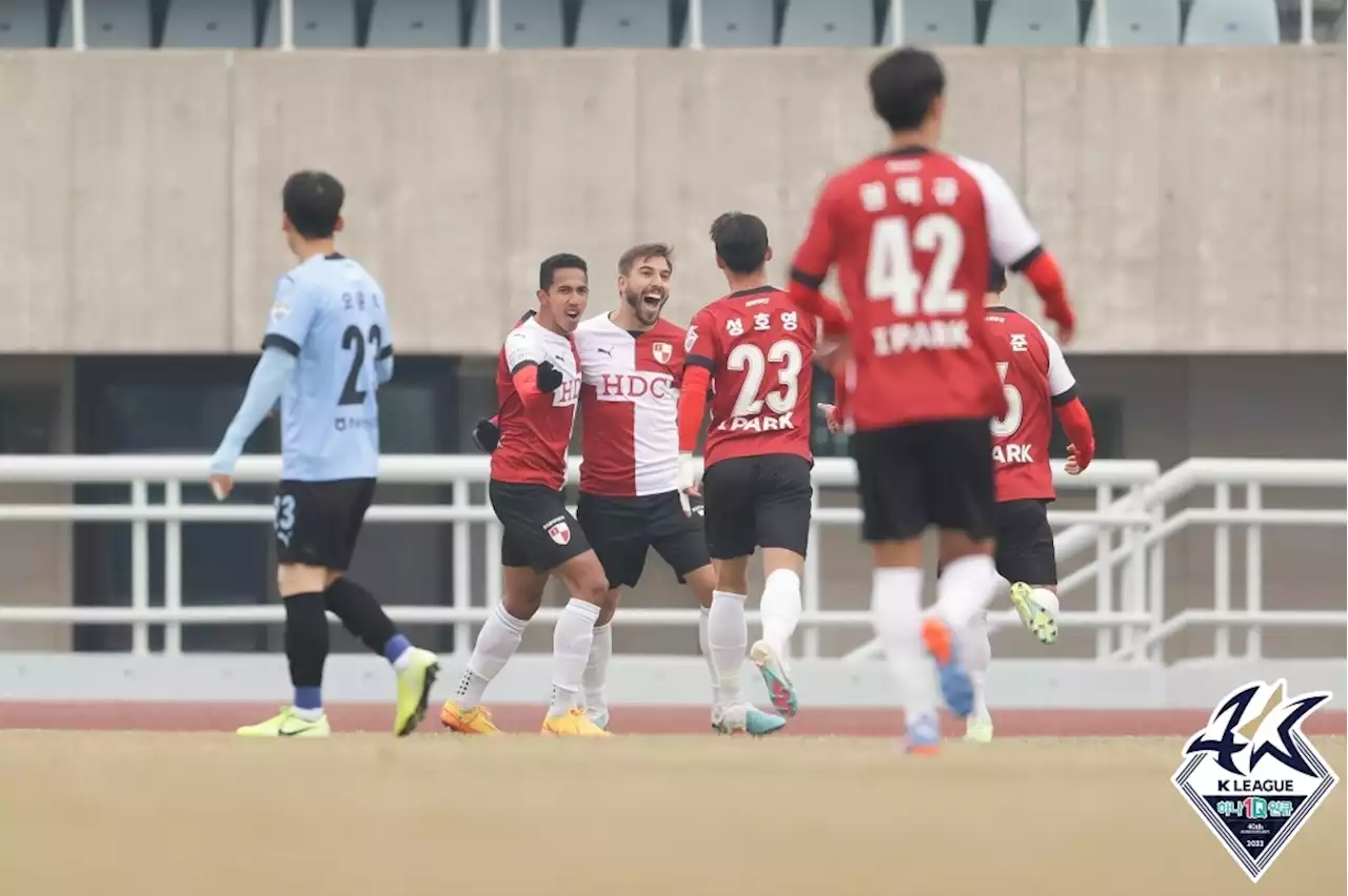 K리그2 부산, '신입' 천안에 3-2 승리…라마스 개막 1호골 | 연합뉴스