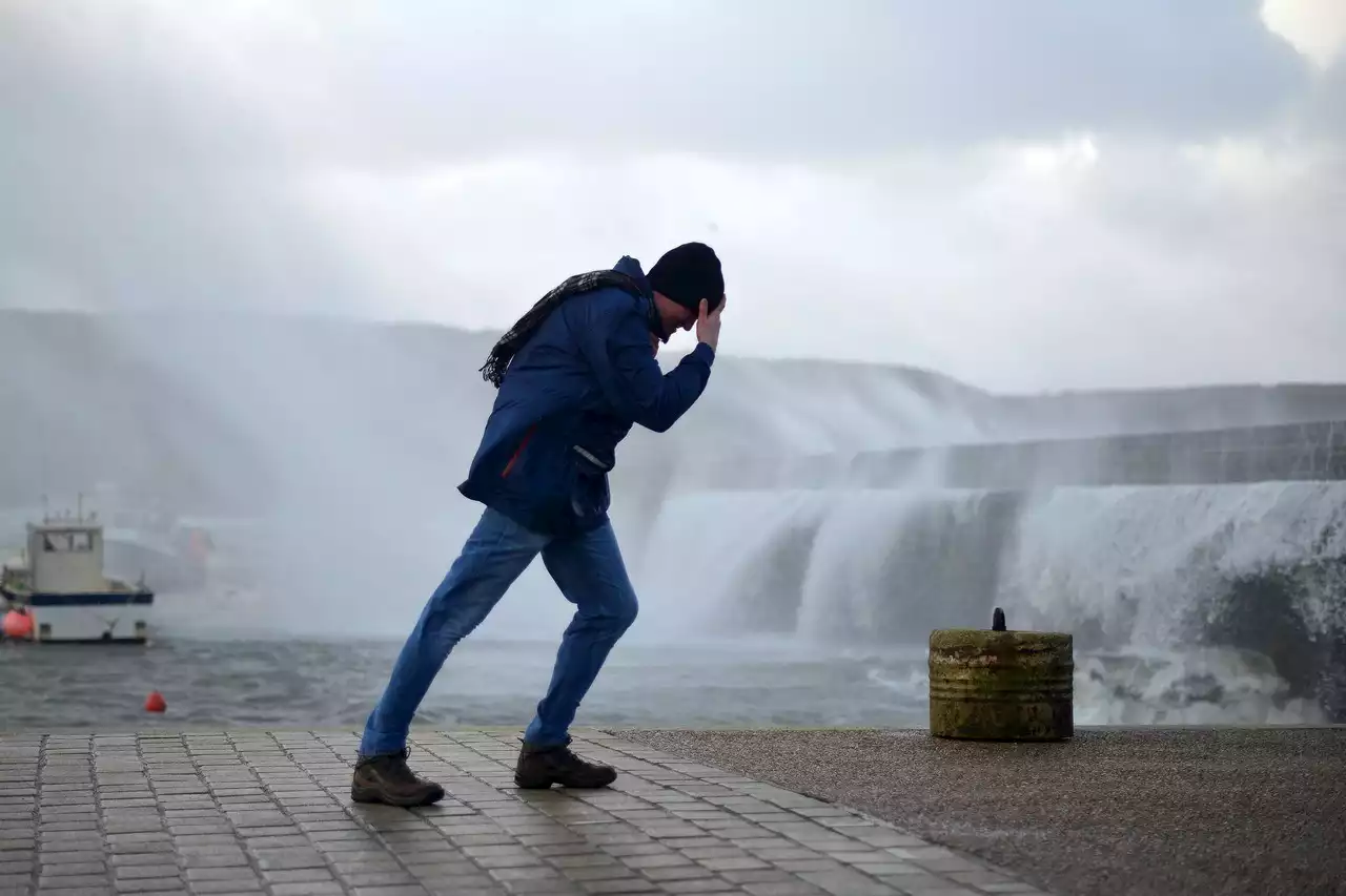 Tempête Larisa : encore neuf départements placés en vigilance orange par Météo France