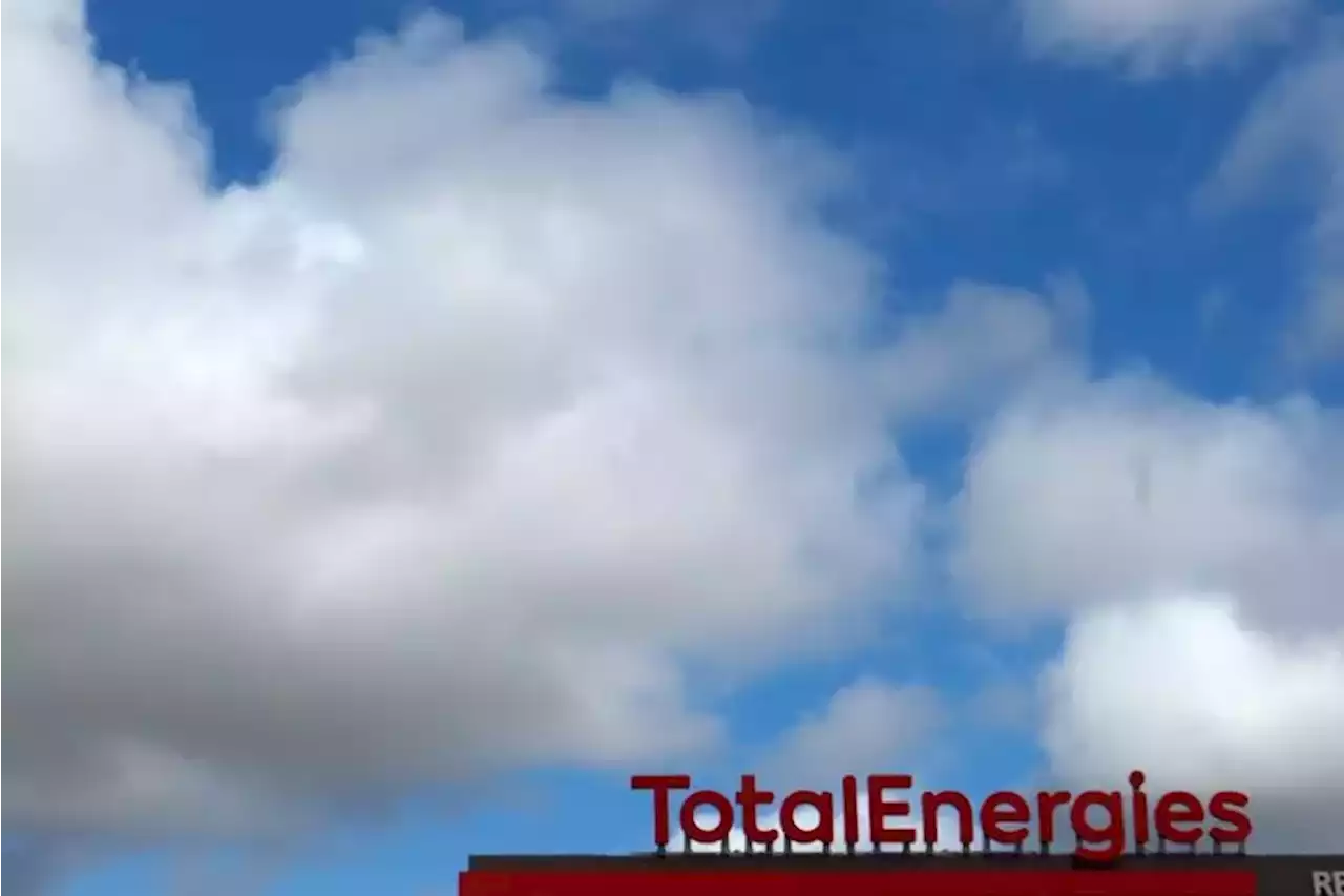 TotalEnergies: Les livraisons de carburant restent bloqu\u00e9es dans les raffineries en France