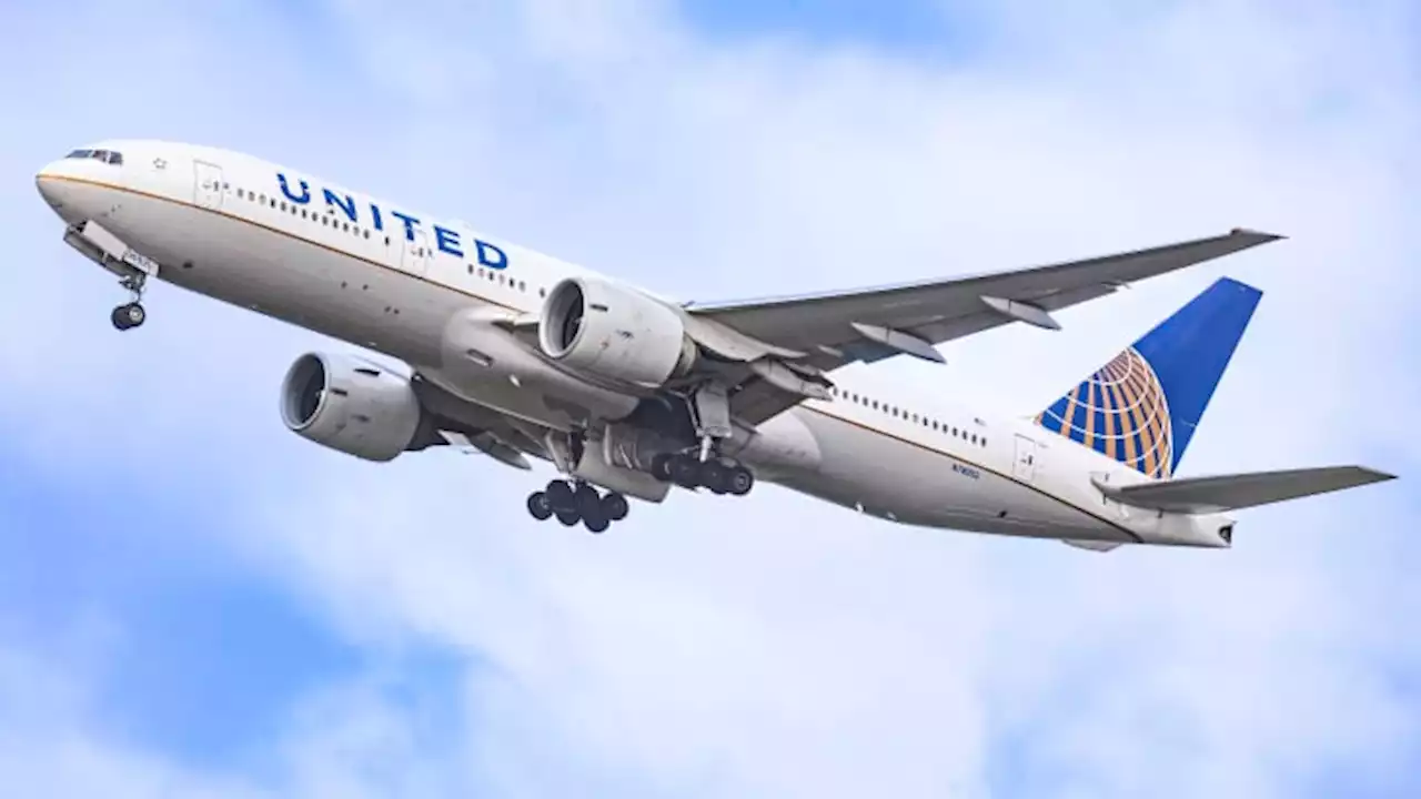 Barclays upgrades United Airlines, sees stock surging more than 50%