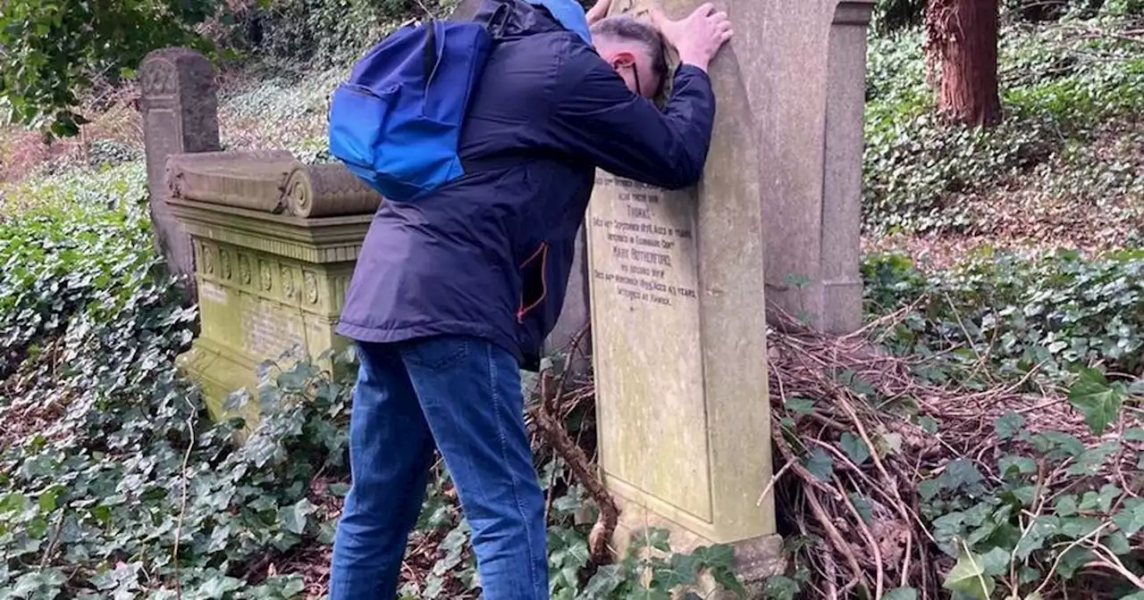 Emotional moment man finds relative's long-lost grave in Edinburgh