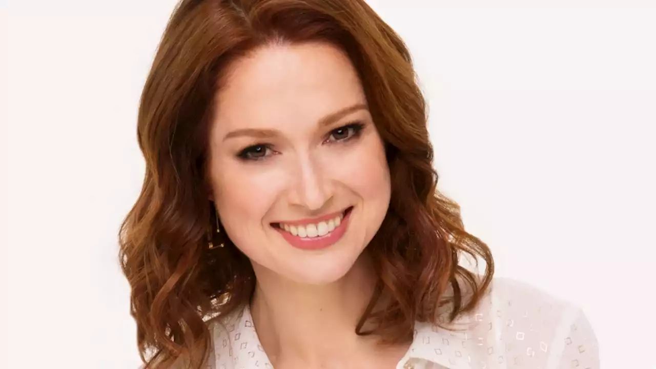 ABC Confirms Comedy Pilot Based On British Series ‘Motherland’ Starring Ellie Kemper