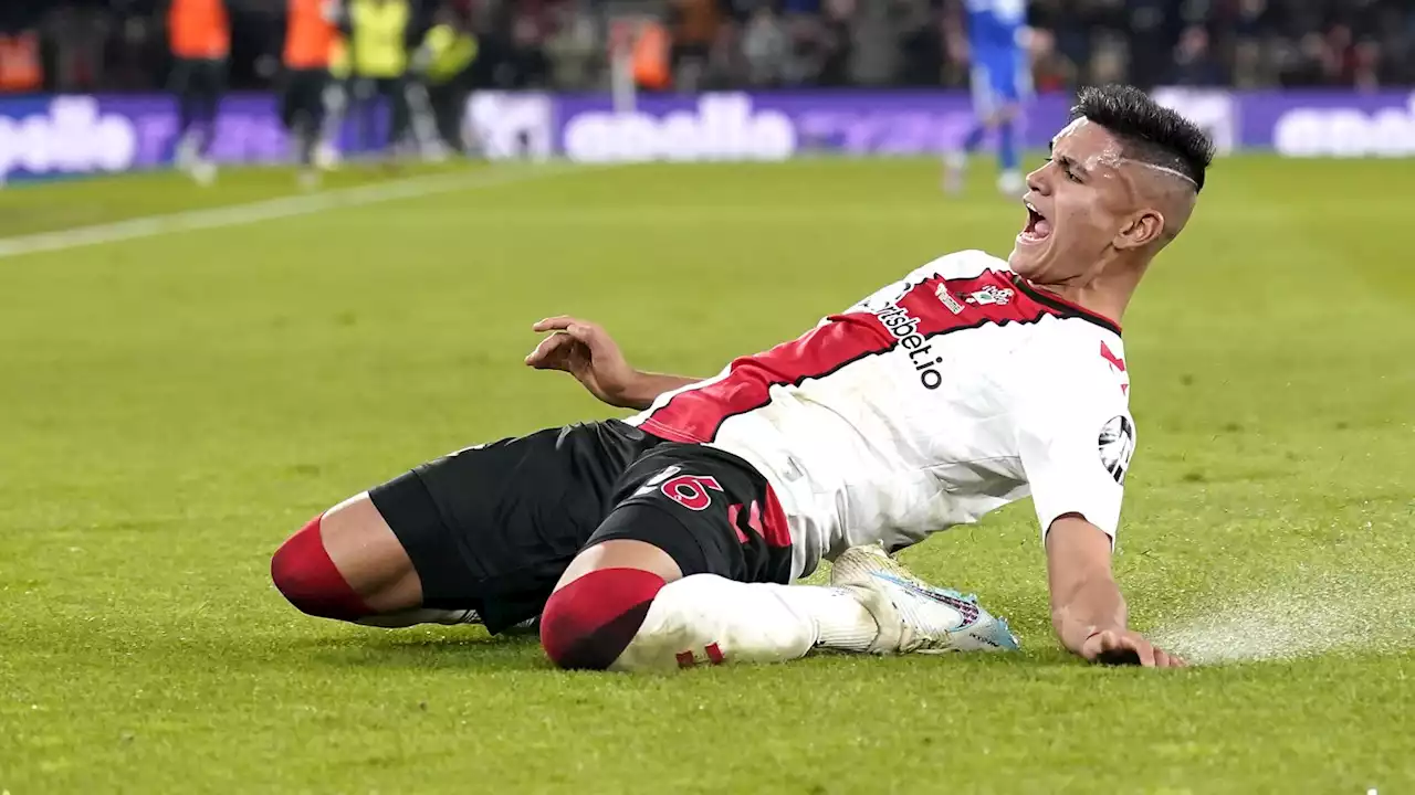 Southampton hero Alcaraz feels guilty after knee-slide goal celebration - Selles