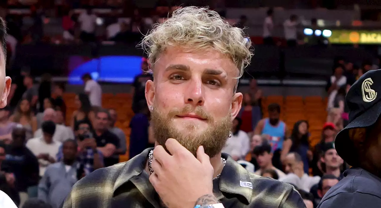 Jake Paul runs away from altercation with Floyd Mayweather after Heat game