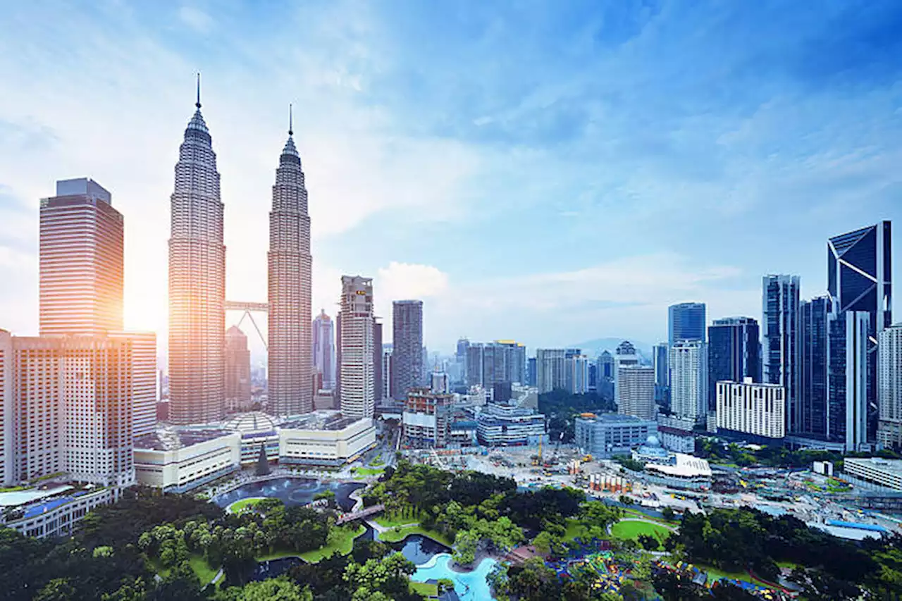 Malaysia: Healthy Committed Investments in 2022 – UOB