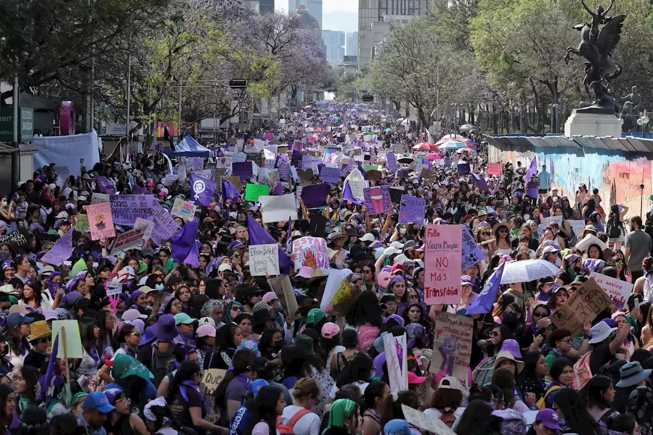 La Jornada: Celebra Sheinbaum que la marcha del 8-M transcurriera sin violencia