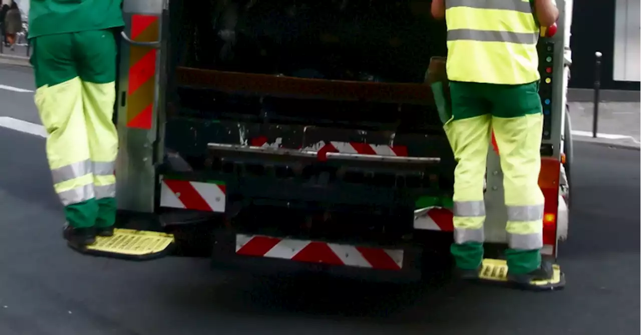 Ejecté de son camion poubelle, un éboueur décède en Dordogne