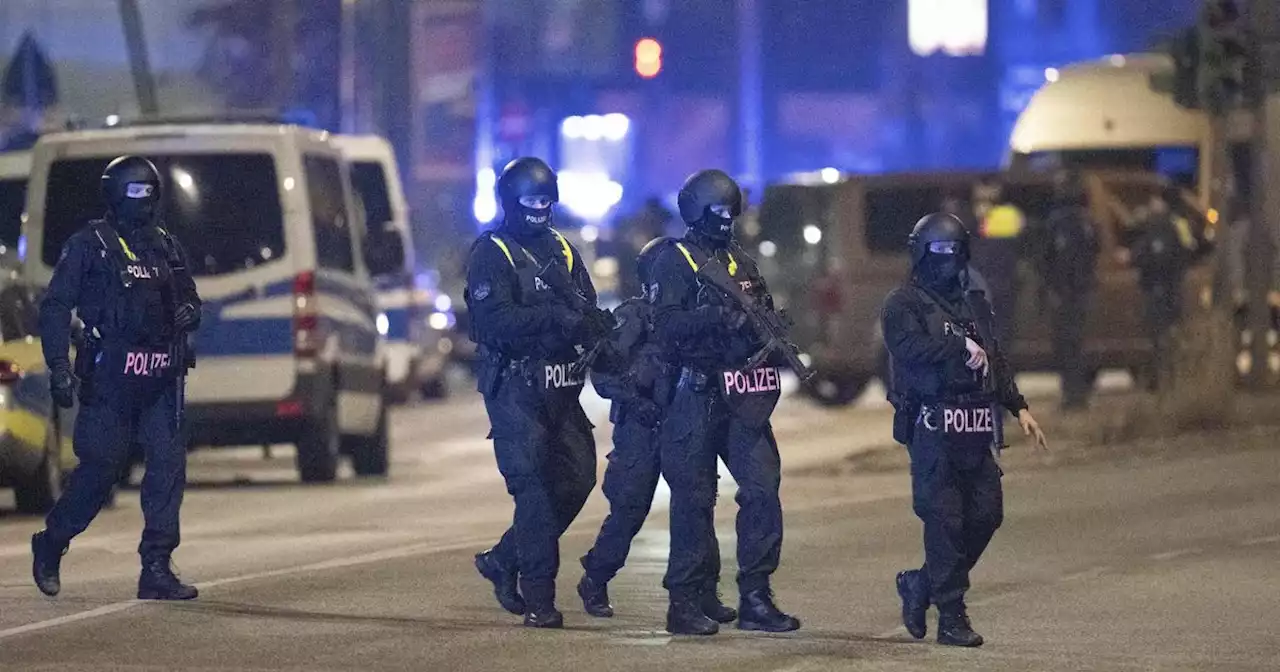 Gunman believed dead after extreme danger alert in Germany