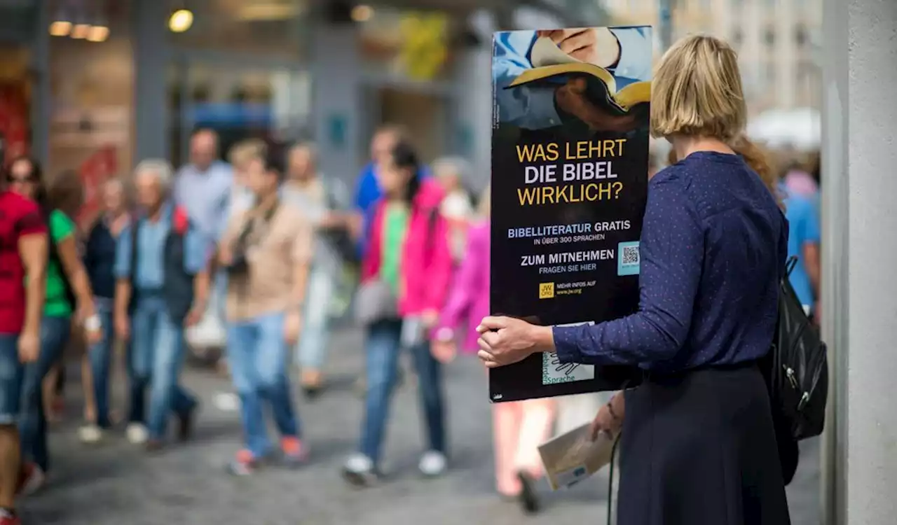 Zeugen Jehovas: Sie sind überzeugt, dass die Welt bald untergeht (M+)