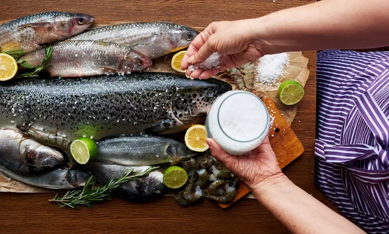 Mercury and urinary arsenobetaine in blood are strong biomarkers for seafood consumption among pregnant women