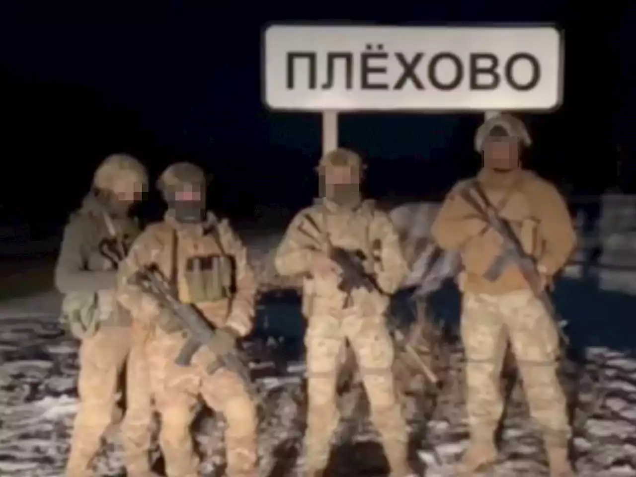 Video of anti-Putin 'insurgents' in Russian border village raises questions