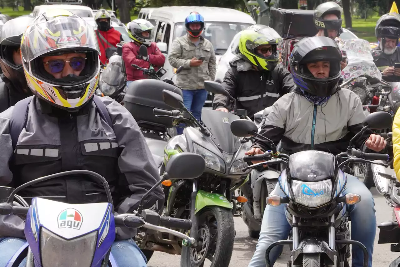 Nueva normativa para los cascos de las motos en Colombia y definen si deben cambiarlos - Pulzo