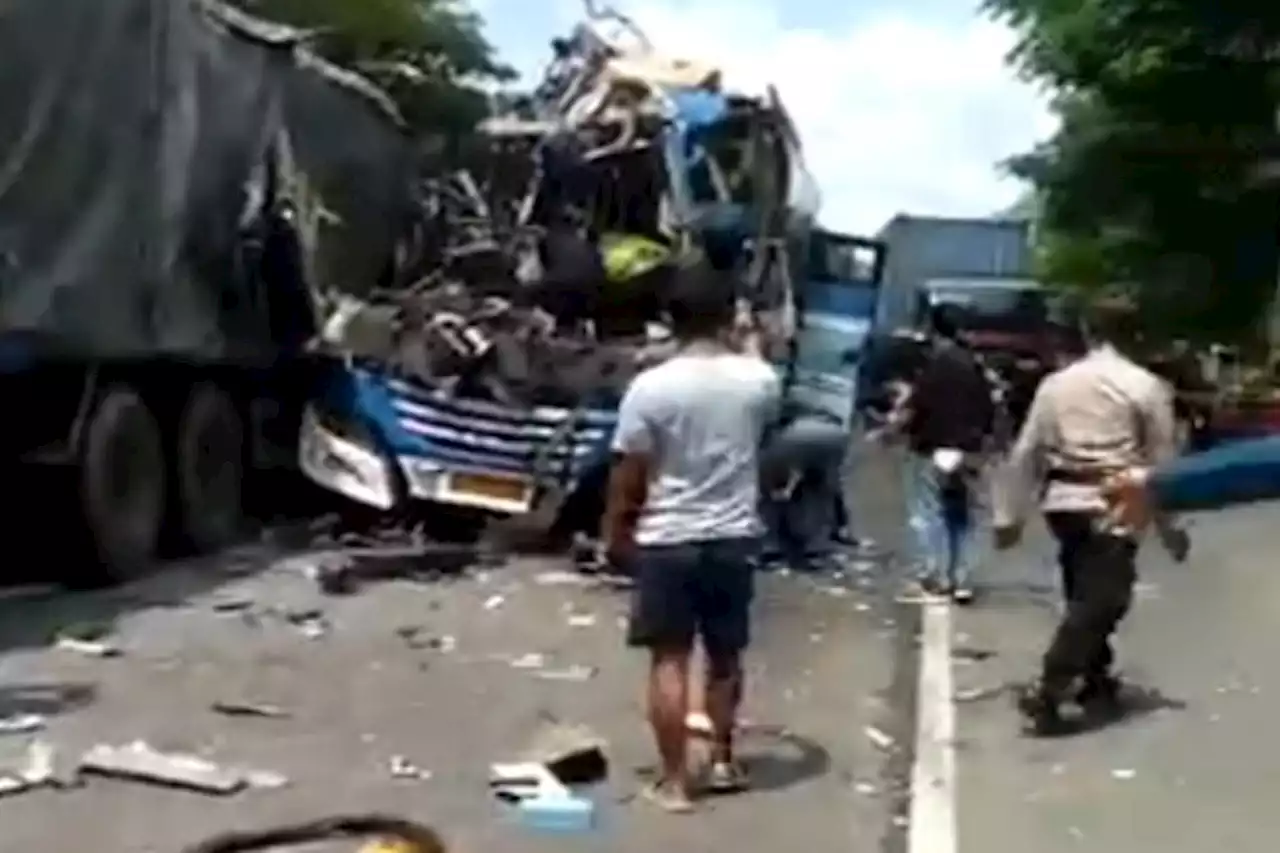 Kronologi Kecelakaan Maut di Jalan Pantura Rembang, 4 Orang Meninggal