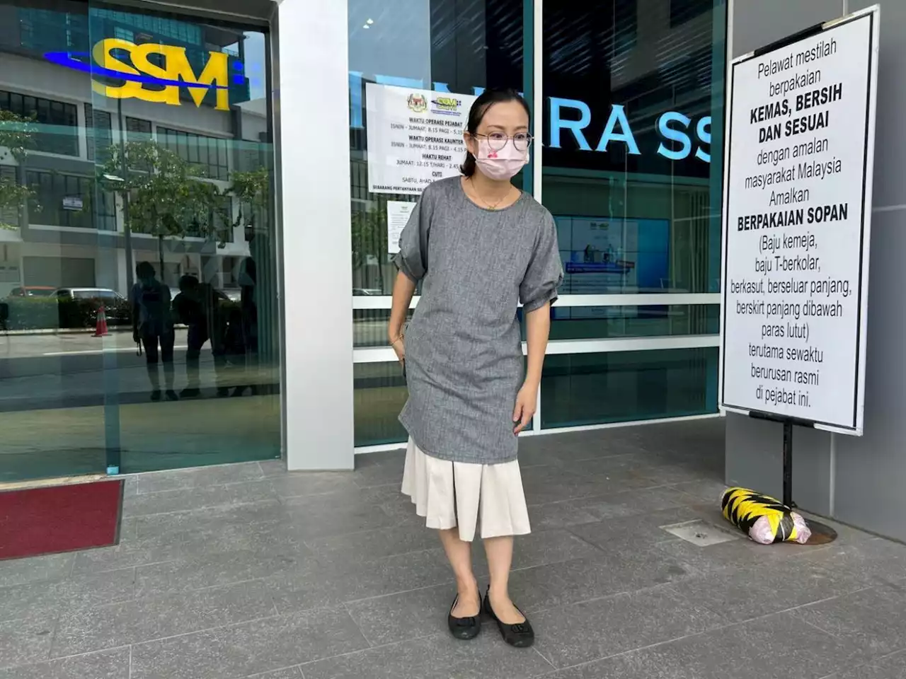 Hemline hullabaloo: Woman barred from govt building in Ipoh over dressing