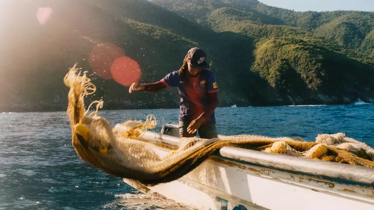 In This Coastal Venezuelan Town, Local Fisherwomen Are Shifting the Power Dynamic