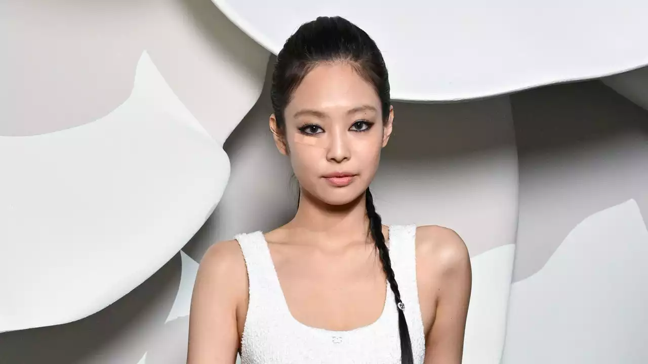 Jennie de Blackpink causa revuelo en París con un elegante look de Chanel