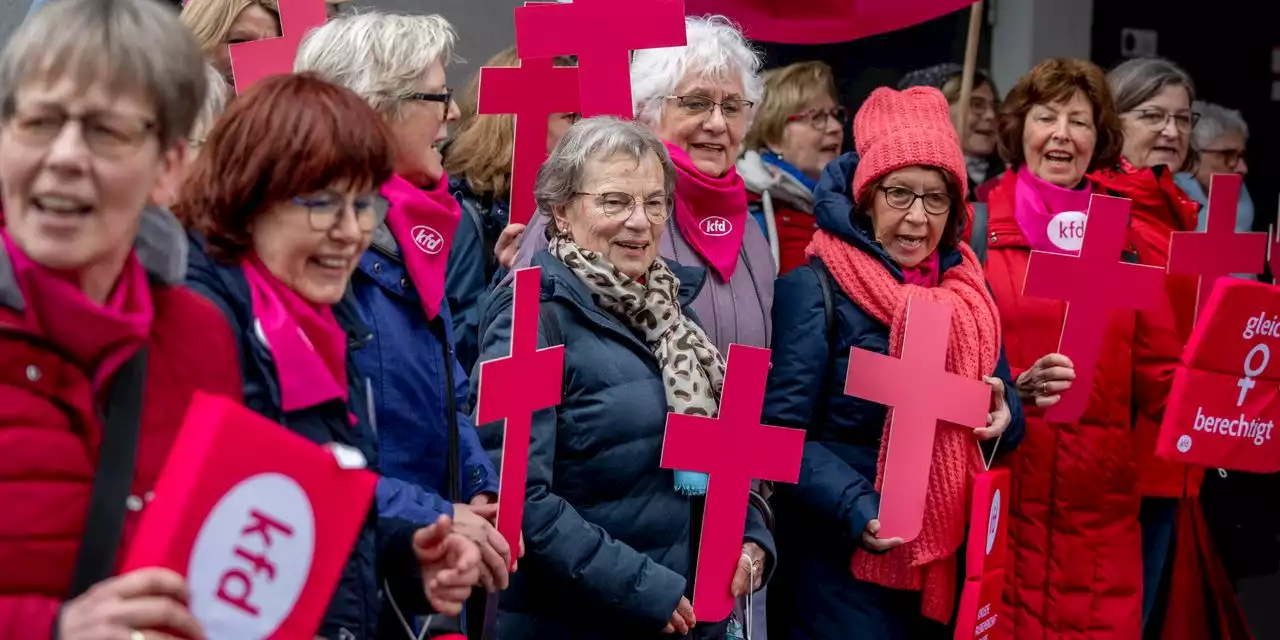 German Catholic Bishops Back Blessing of Gay Relationships, Defying Pope Francis