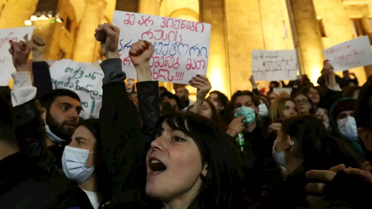 Nach Protest in Georgien: Parlament lehnt 'Agentengesetz' ab