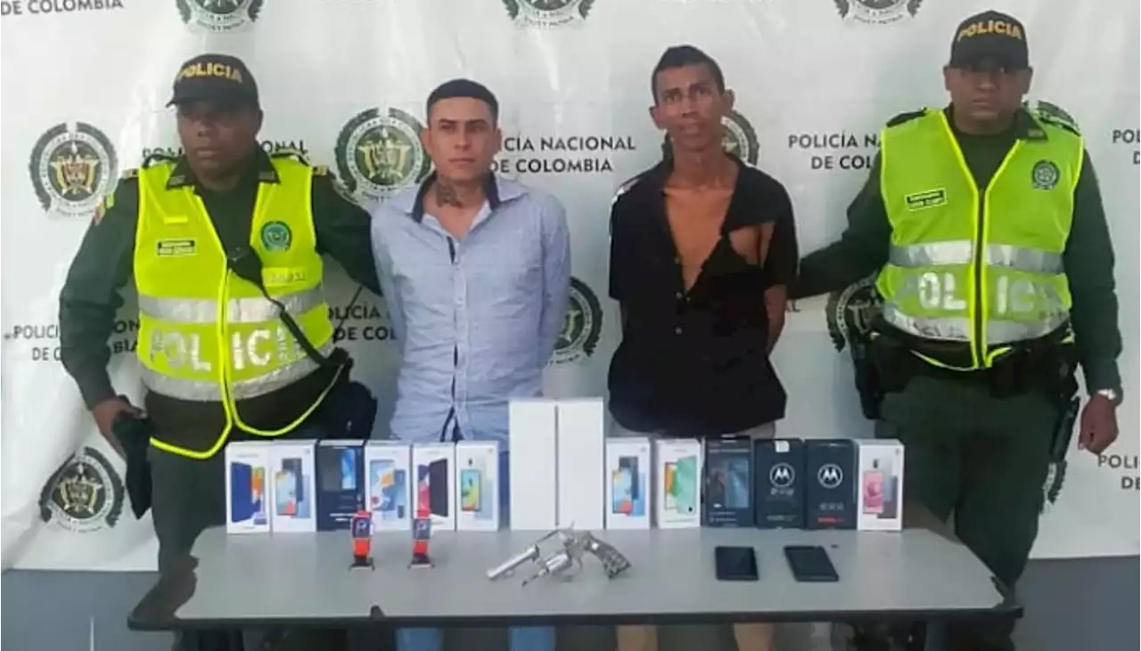 Atraco en local de celulares: robaron 15 móviles, los persiguieron y capturaron