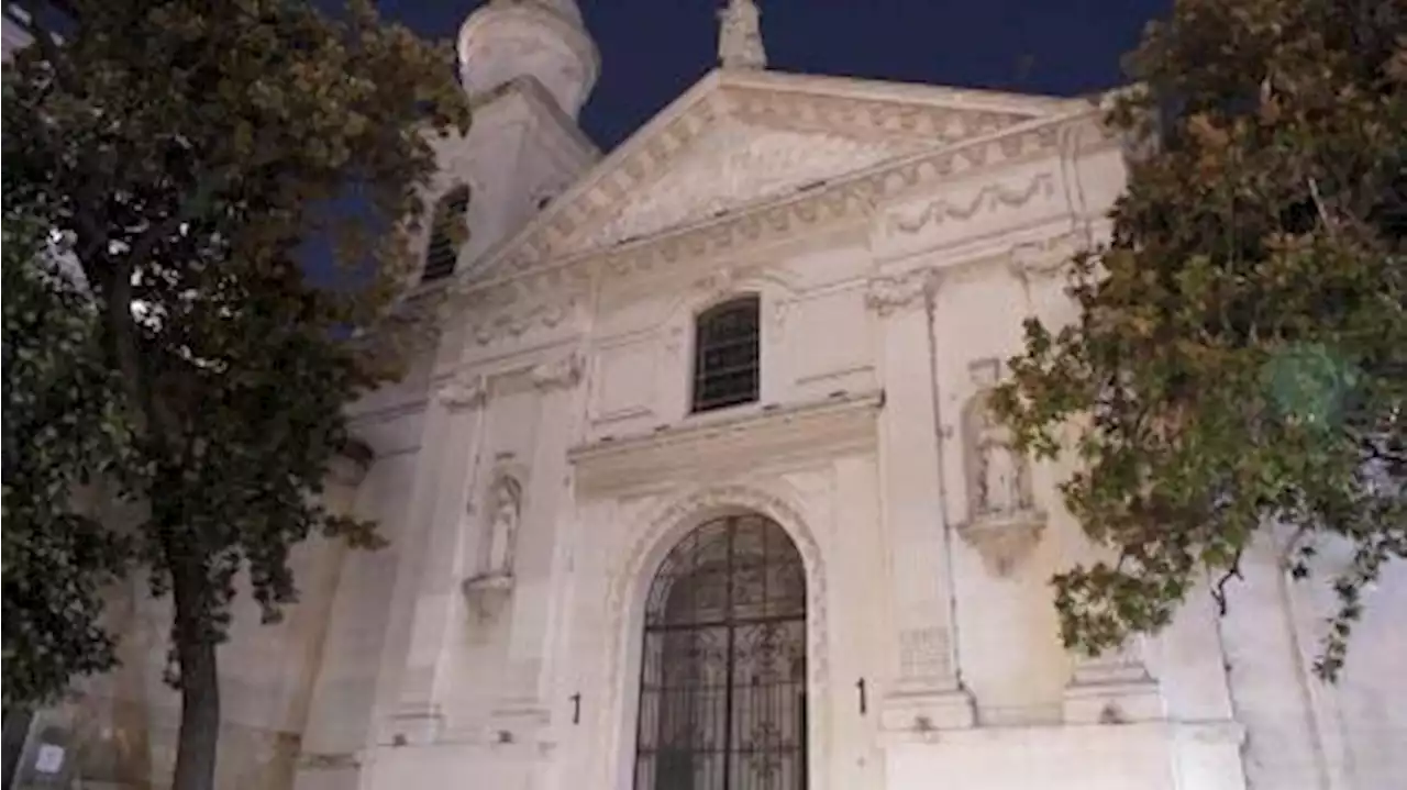 CABA: buscan que haya una plaza al lado de la iglesia de Santa Catalina