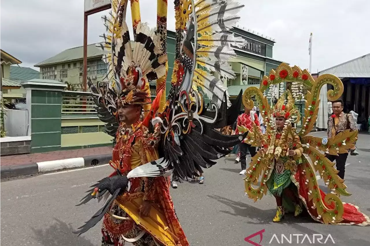 Ribuan warga ikuti Karnaval Banjarmasin Sasirangan Festival 2023