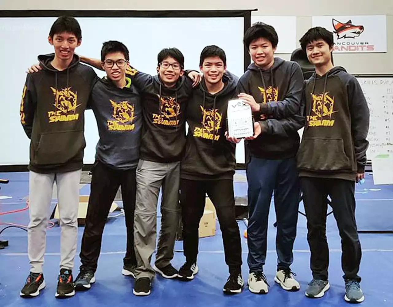 Burnaby students punch ticket to VEX Robotics world championships