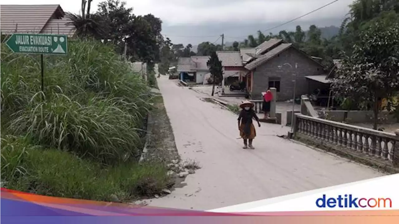 Hujan Abu di Mana-mana Imbas Merapi Meletus Lagi