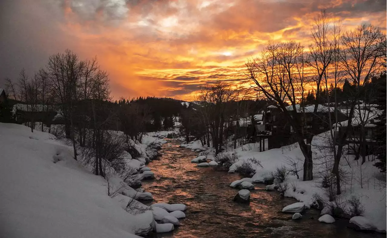 Río atmosférico inunda ciudades de California, trae lluvia y nieve