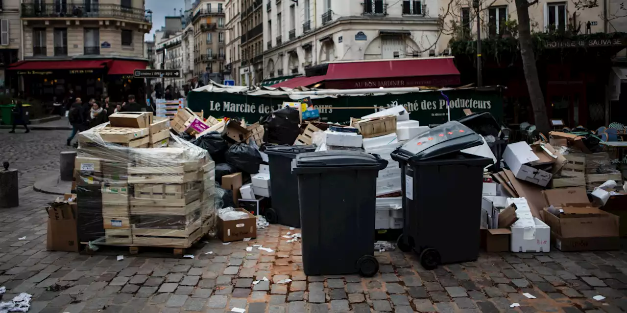 Grève des éboueurs : à Paris, la colère des habitants contre les déchets qui s'accumulent