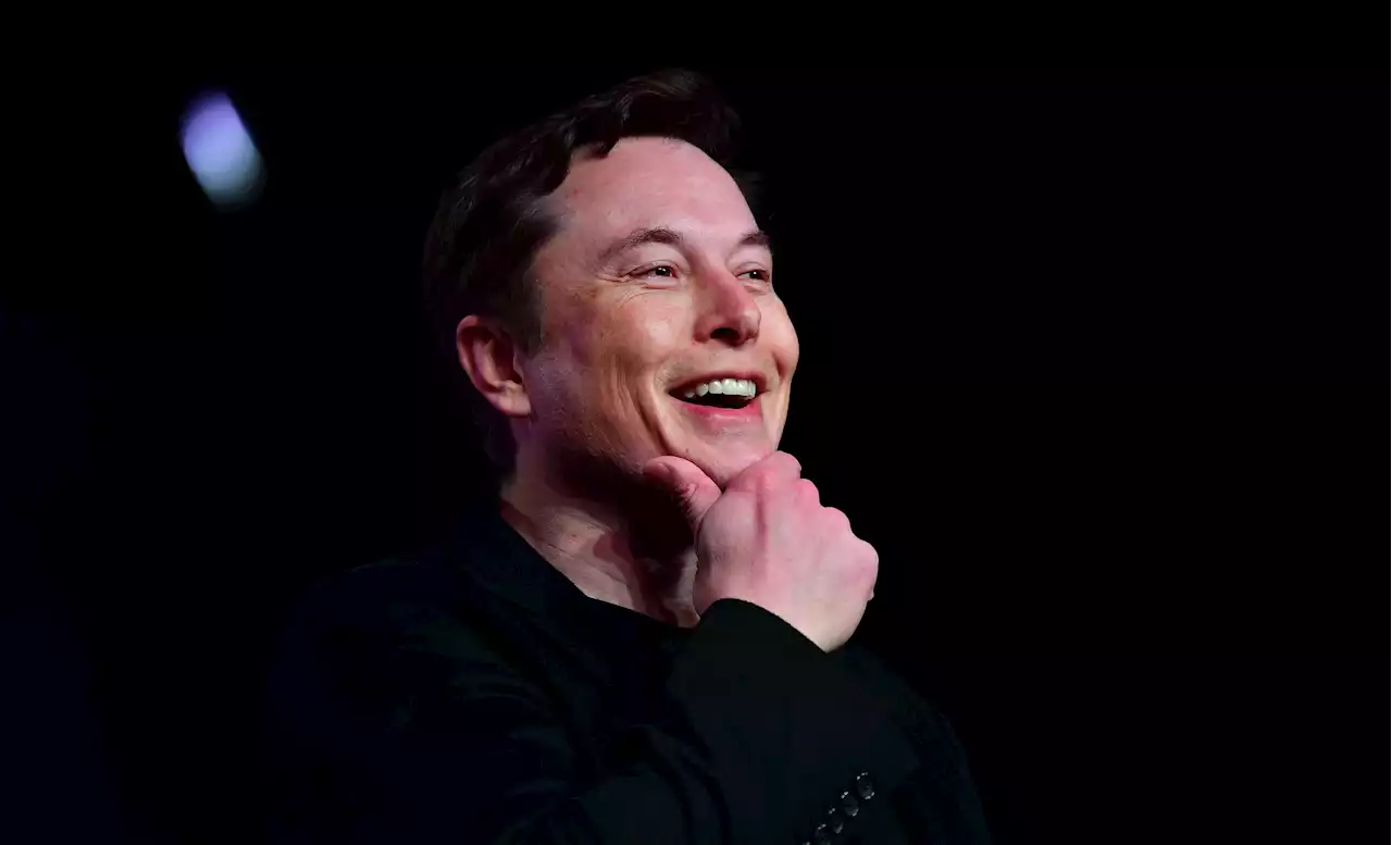 Elon Musk Joins Right-Wing Support For ‘QAnon Shaman’ Claiming Jan. 6 Footage ‘Misleading’