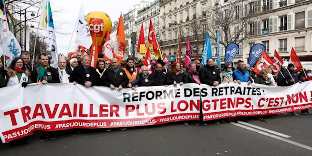 Retraites : les syndicats appellent Emmanuel Macron à « consulter le peuple »