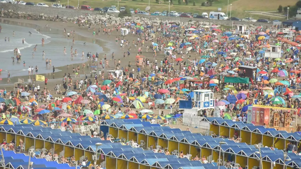 Ola de calor y de descuentos en Mar de Plata: explotan las playas