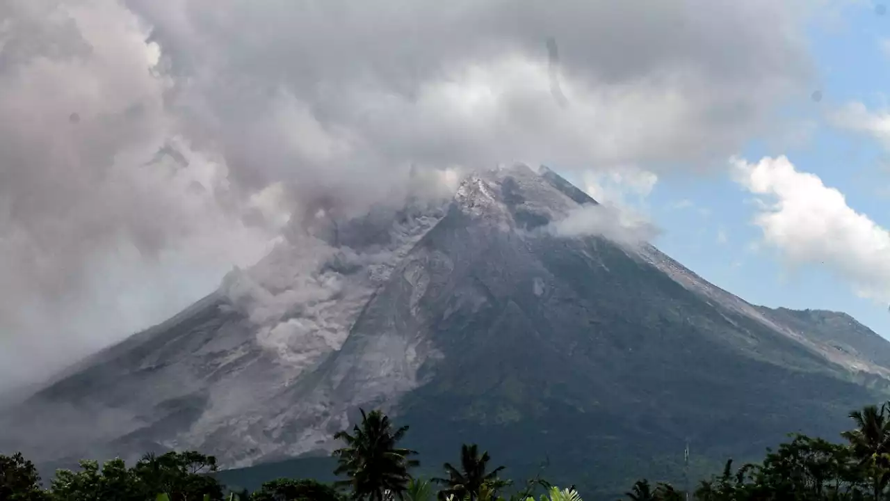 Indonesischer Vulkan Merapi bricht erneut aus