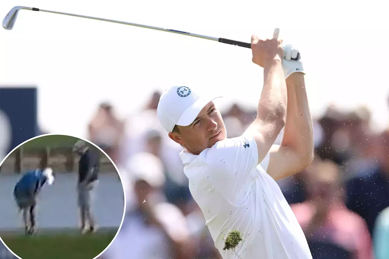 Jordan Spieth makes Players Championship cut after hitting fan on tee shot