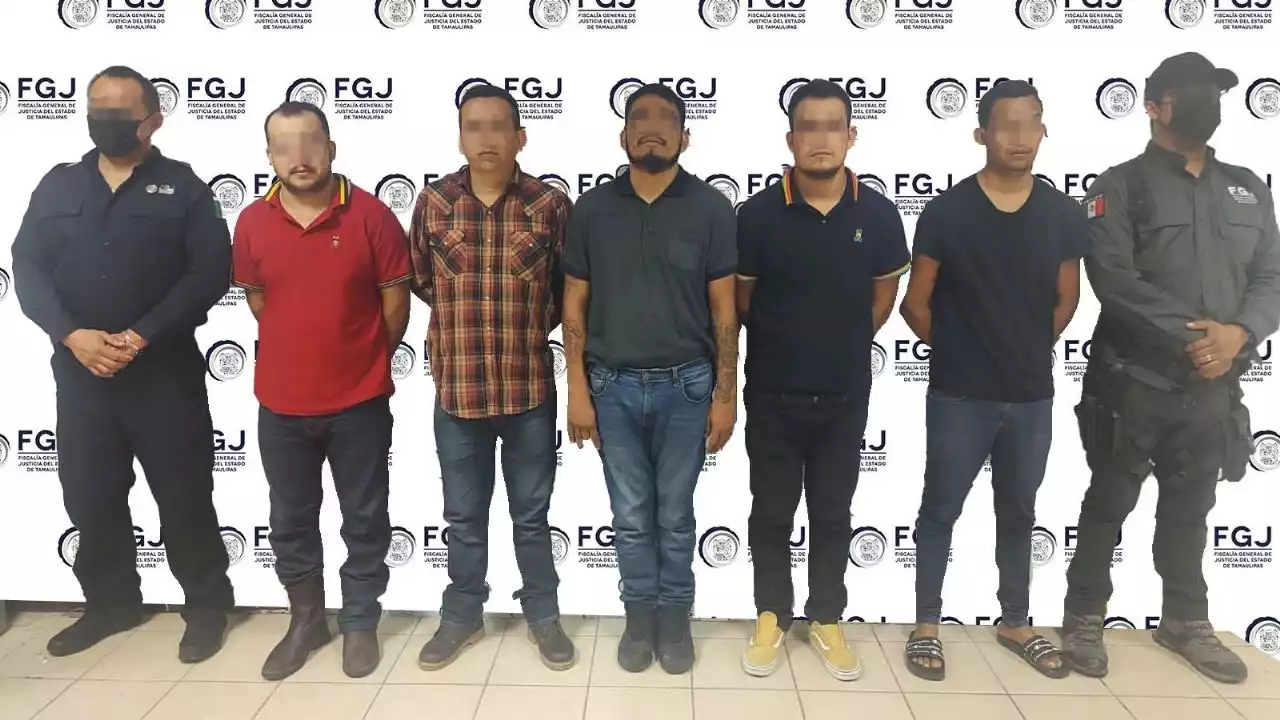 La Fiscalía de Tamaulipas presenta a los cinco hombres entregados por el Cártel del Golfo